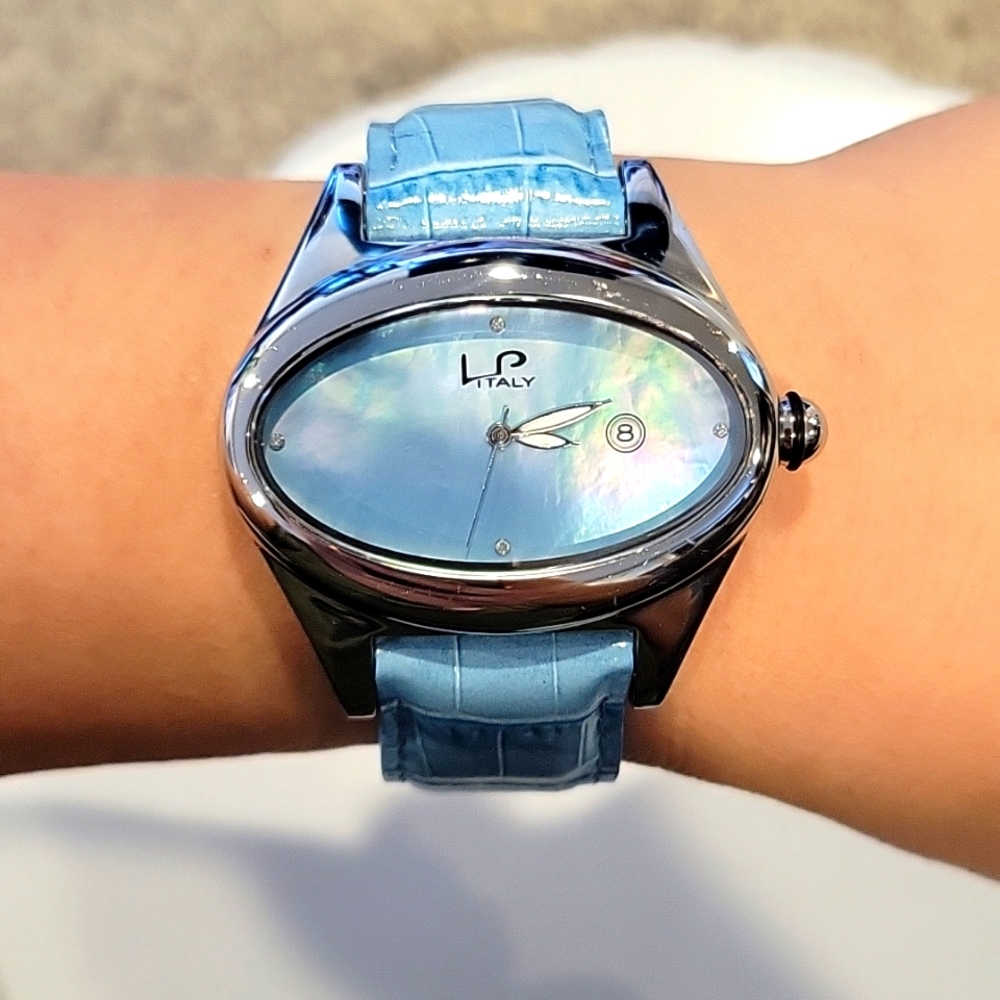 Lorenzo pozzan blue watch with leather band nwot